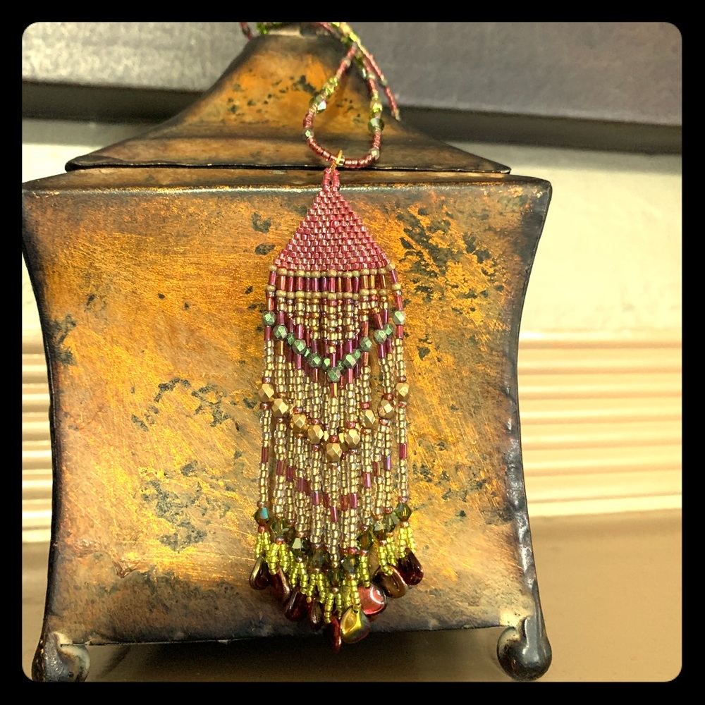 Fringe necklace